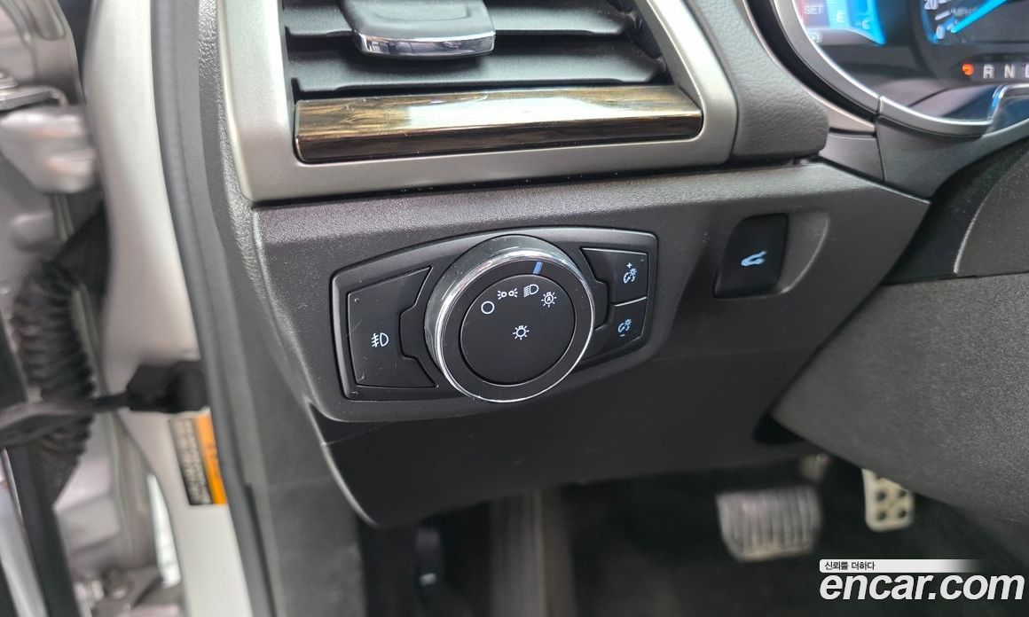 Ford Fusion фото 18
