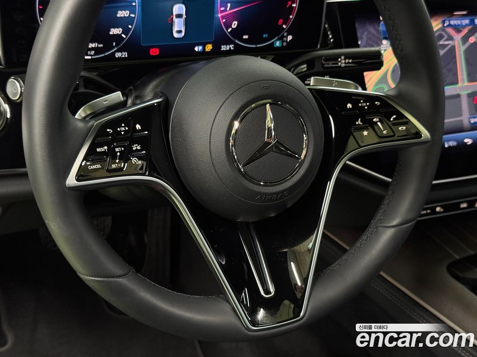 Mercedes-Benz E-Class W214 фото 10