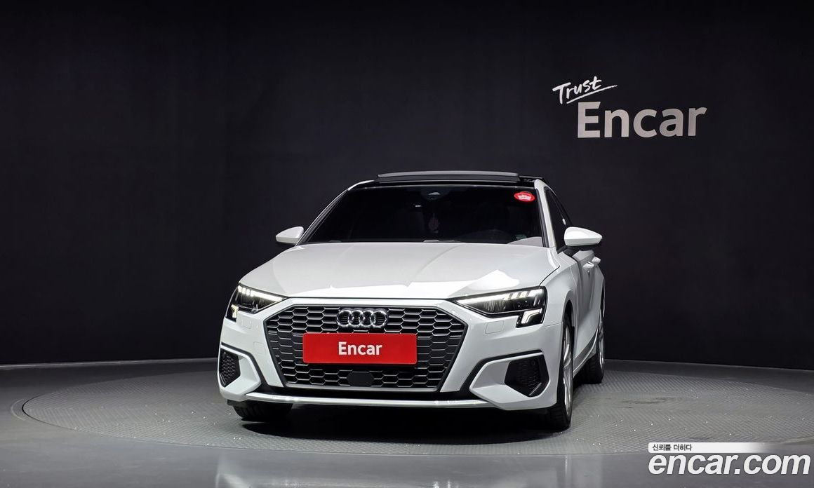 Audi A3 (8Y) фото 3