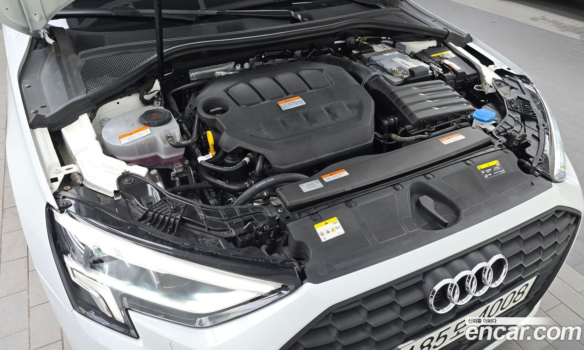 Audi A3 (8Y) фото 6