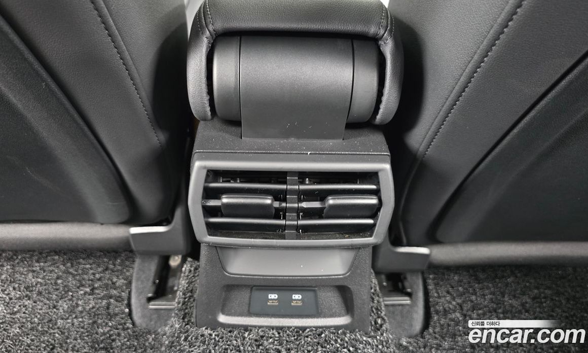 Audi A3 (8Y) фото 19