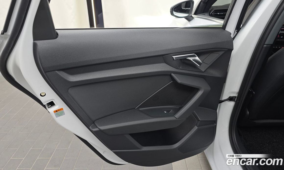 Audi A3 (8Y) фото 25