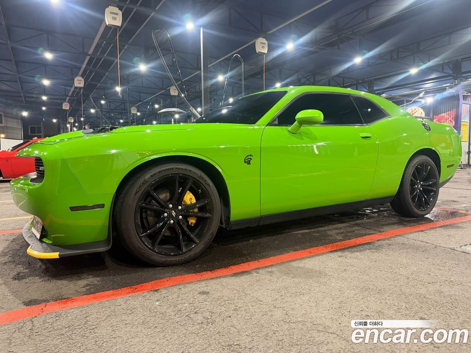 Dodge Challenger фото 5
