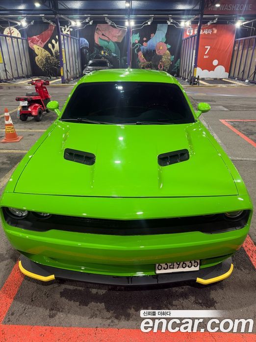 Dodge Challenger фото 9
