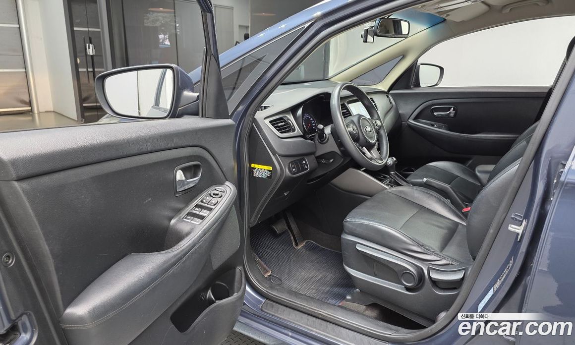 Kia Carens 3rd Gen фото 10