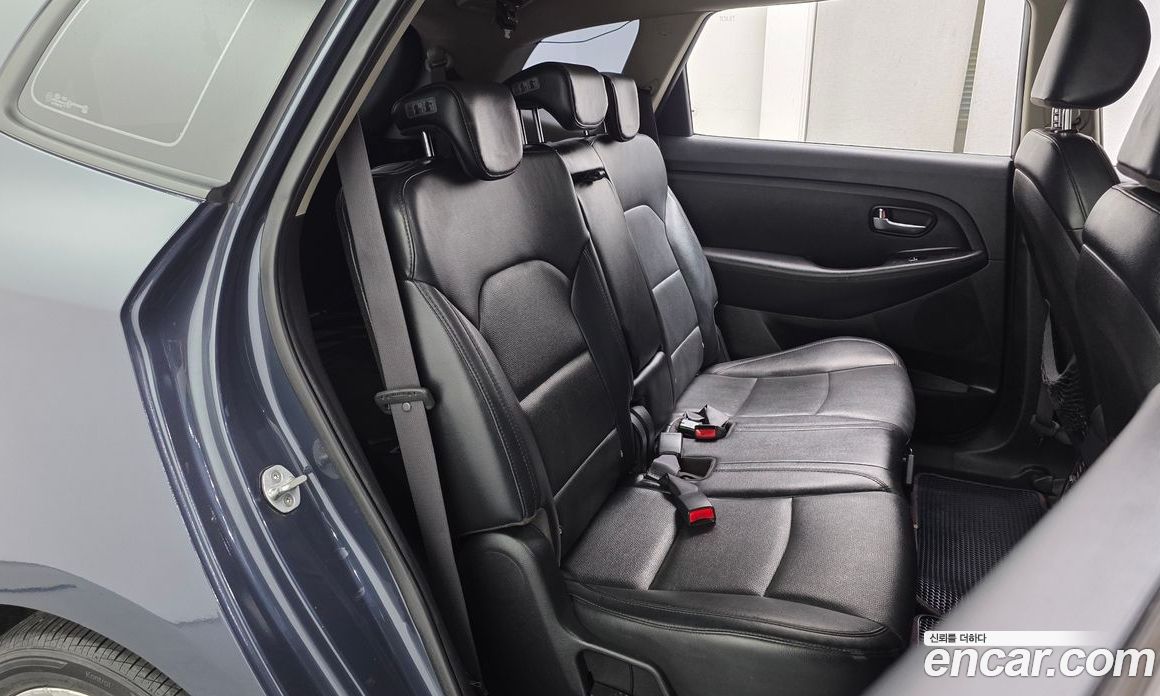 Kia Carens 3rd Gen фото 11