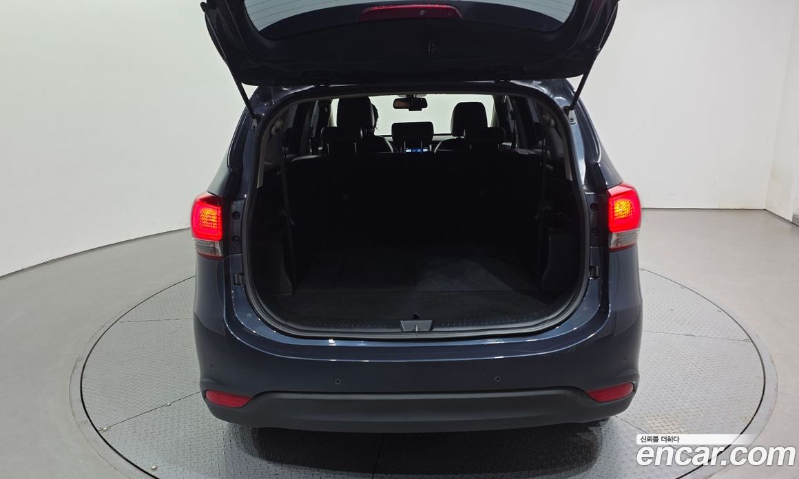 Kia Carens 3rd Gen фото 20