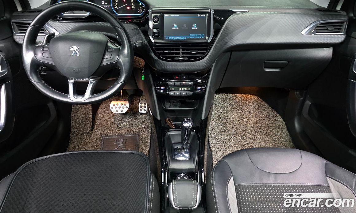 Peugeot 2008 1st Gen фото 7