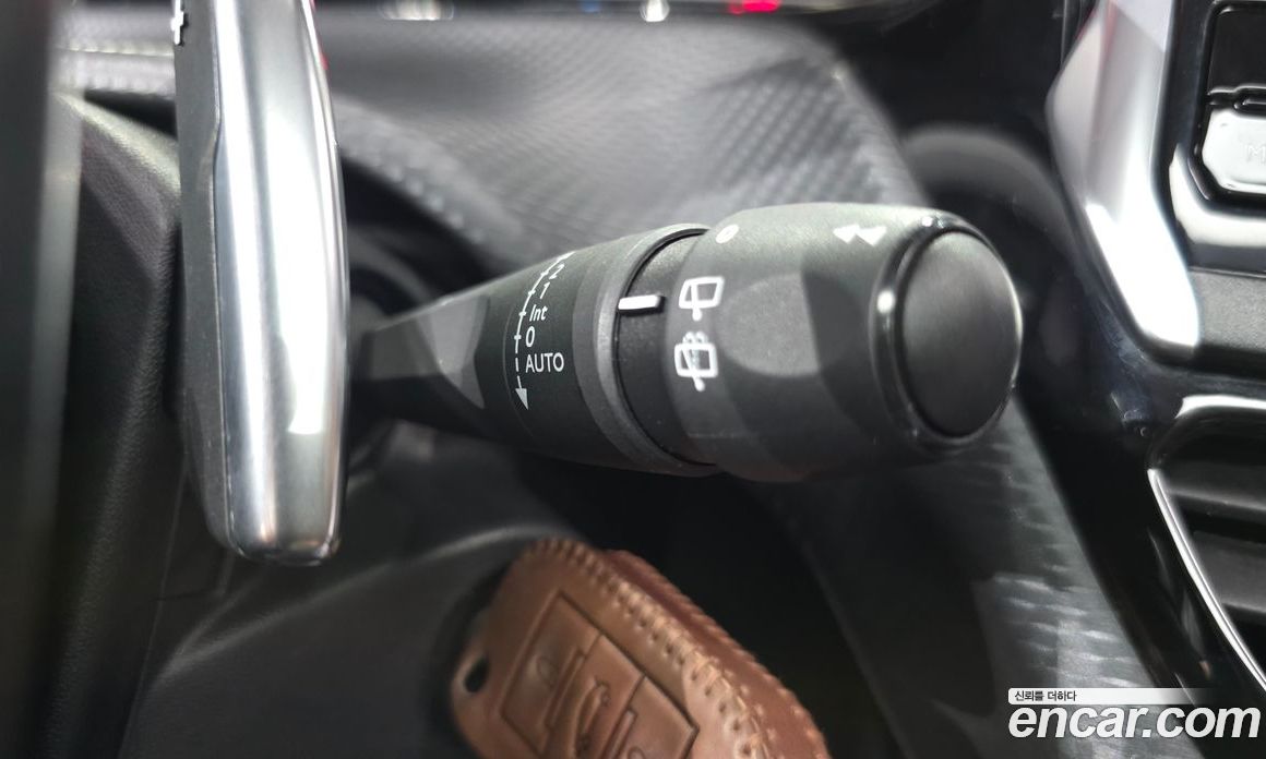 Peugeot 2008 1st Gen фото 30