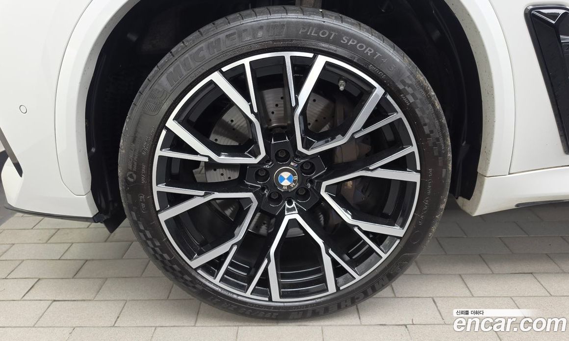 BMW X5M (G05) фото 5