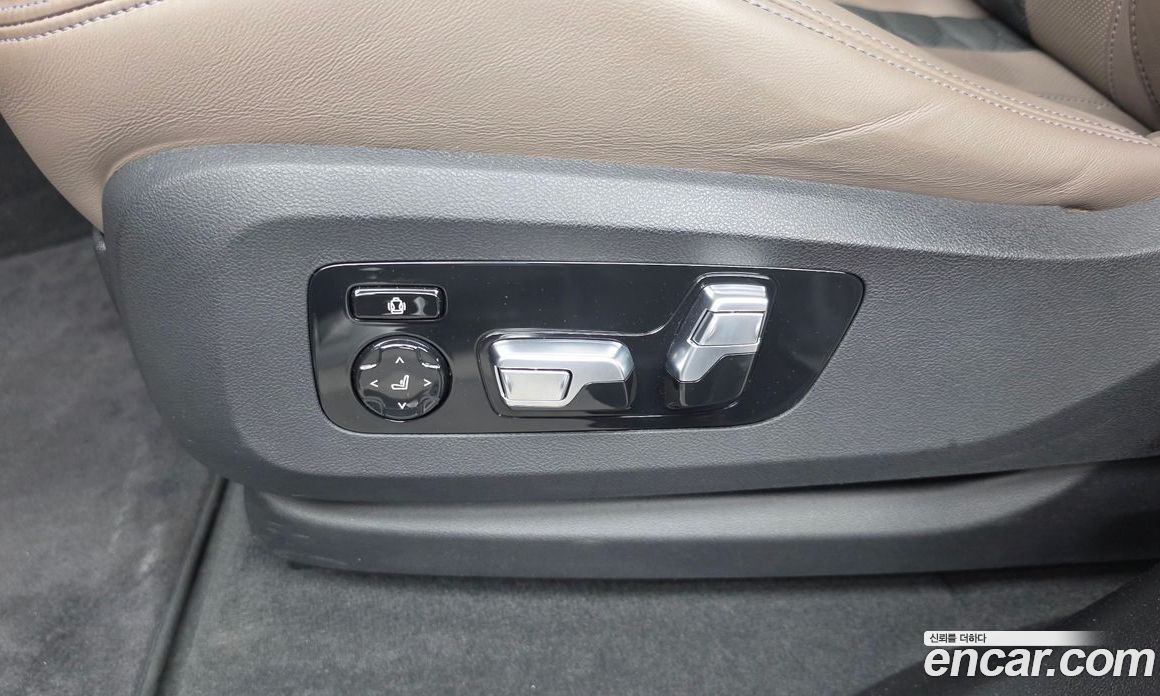 BMW X5M (G05) фото 32
