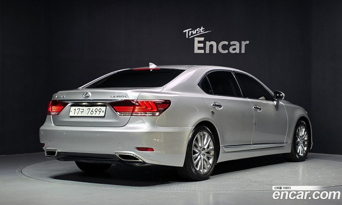 Lexus LS460L фото 2