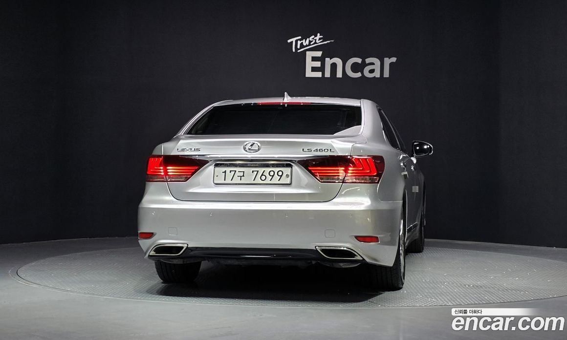 Lexus LS460L фото 4