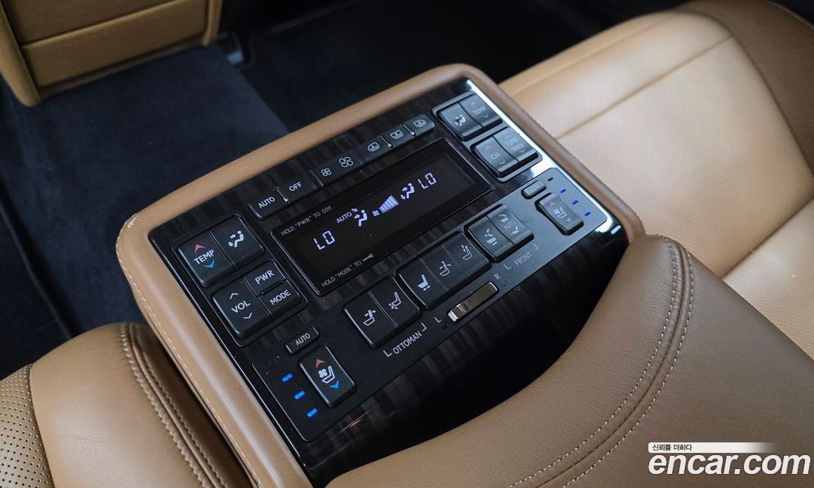 Lexus LS460L фото 19
