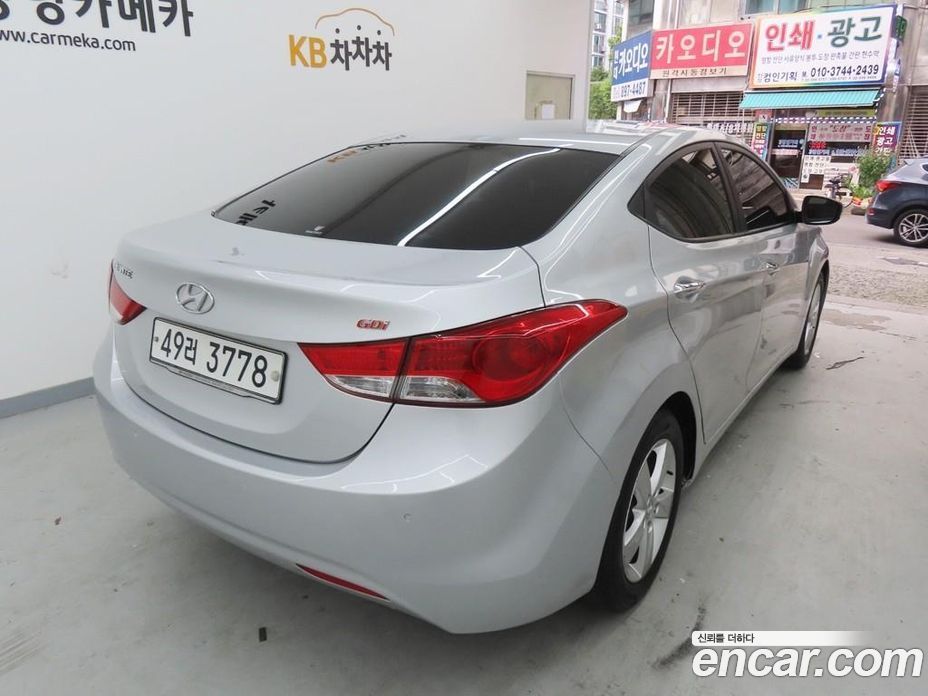 Hyundai Avante (MD) фото 4