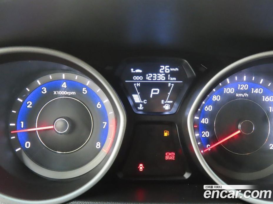 Hyundai Avante (MD) фото 8