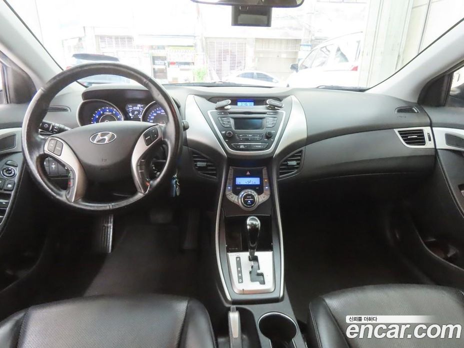Hyundai Avante (MD) фото 10
