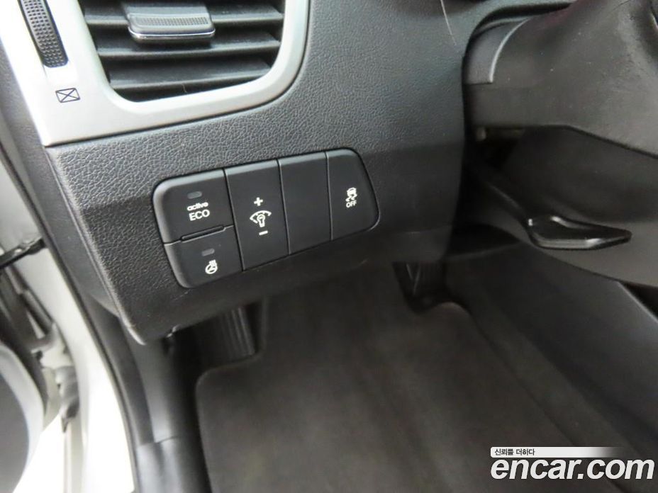 Hyundai Avante (MD) фото 12