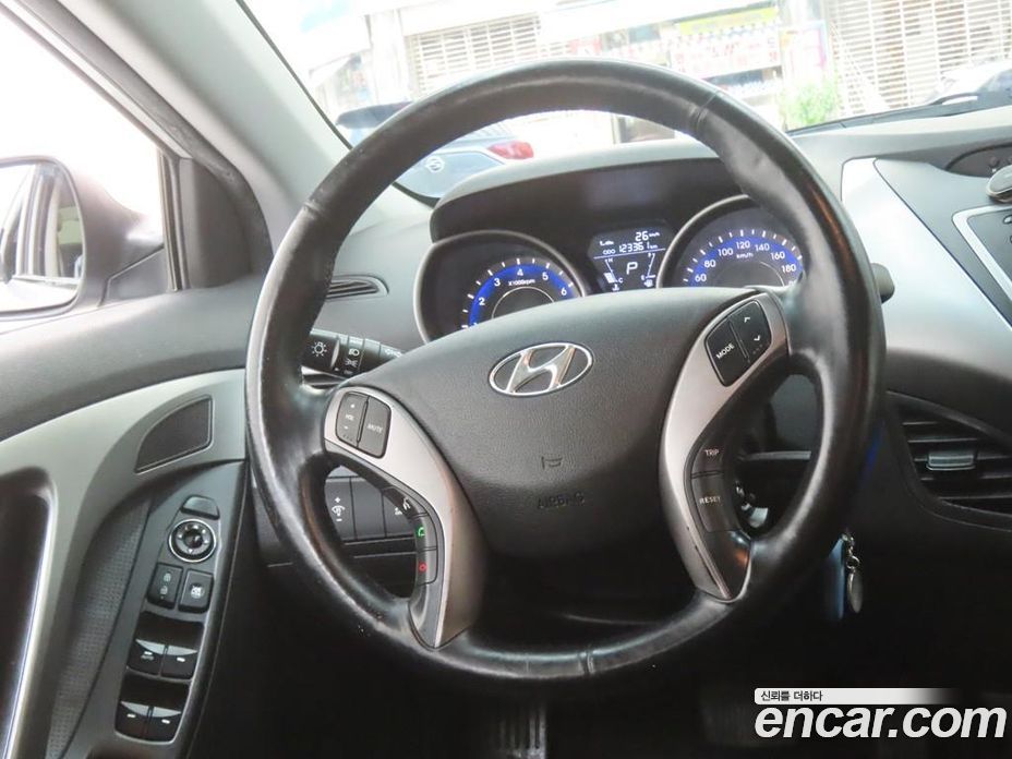 Hyundai Avante (MD) фото 16
