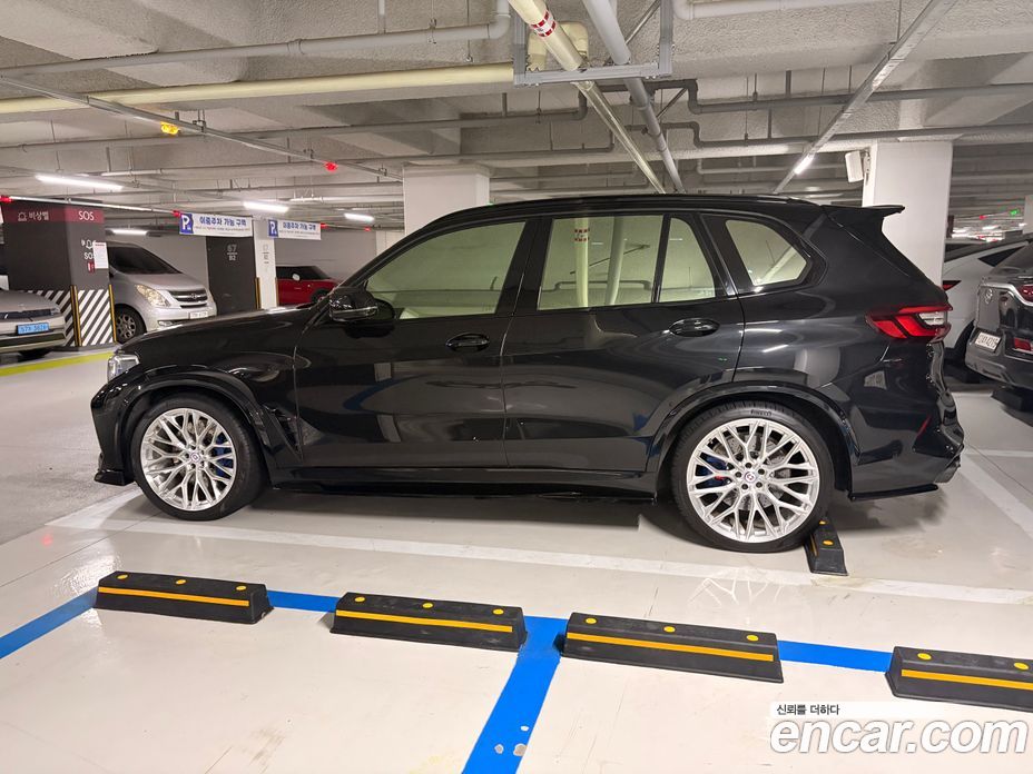 BMW X5M (G05) фото 2