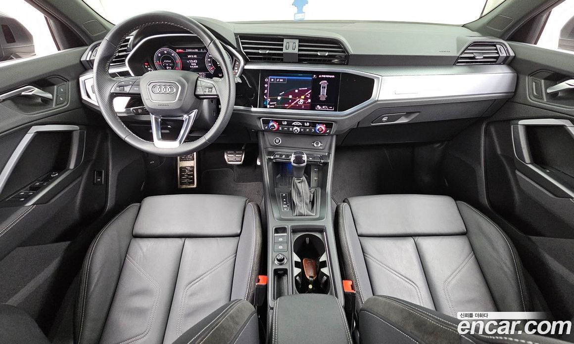 Audi Q3 (F3) фото 7