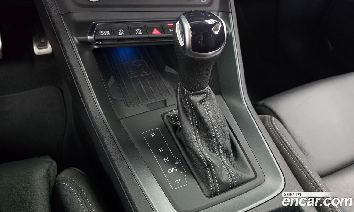 Audi Q3 (F3) фото 9