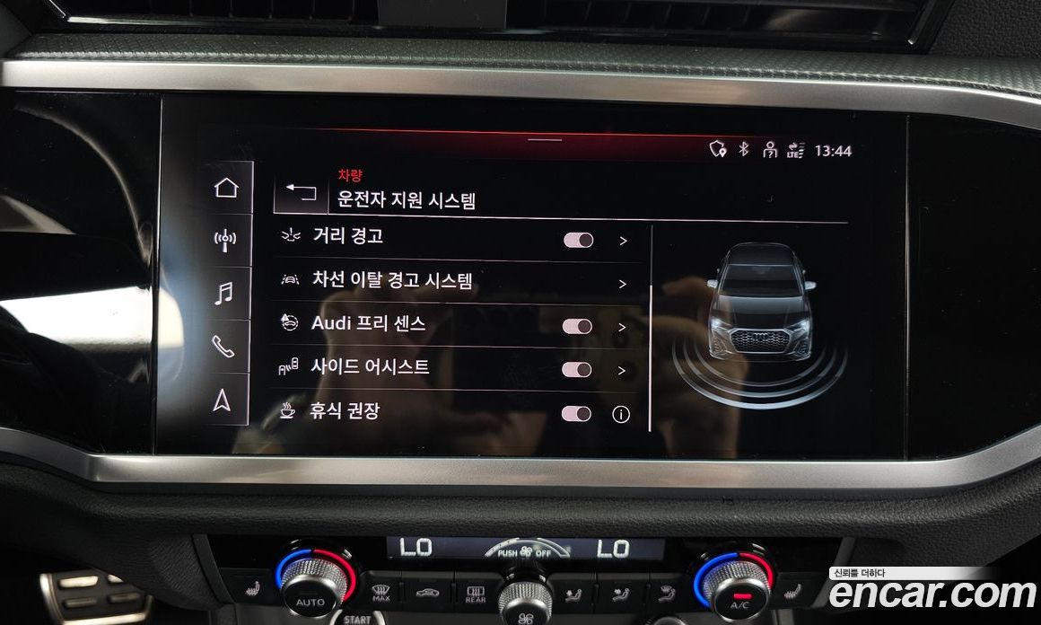 Audi Q3 (F3) фото 17