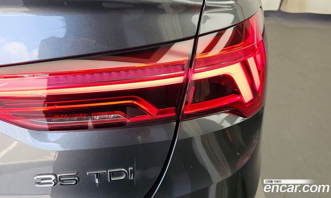 Audi Q3 (F3) фото 23
