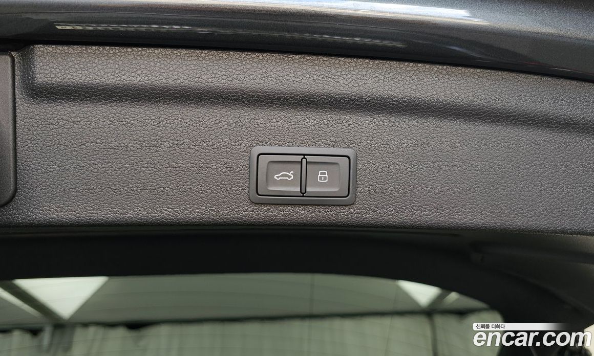Audi Q3 (F3) фото 28