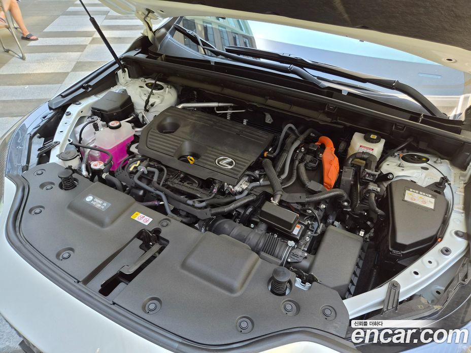 Lexus NX350h 2nd Gen фото 6