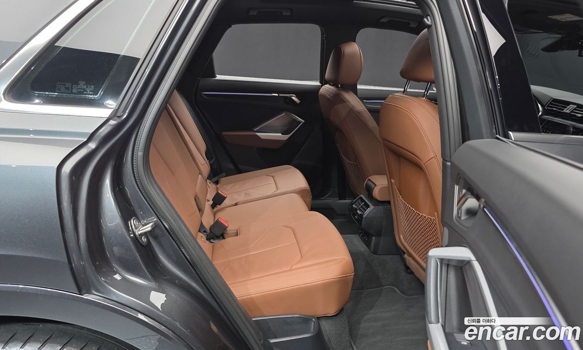 Audi Q3 (F3) фото 12