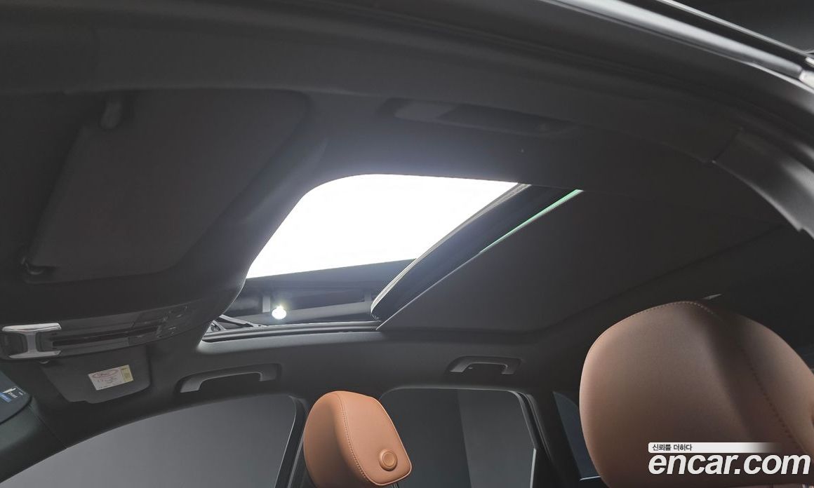 Audi Q3 (F3) фото 16