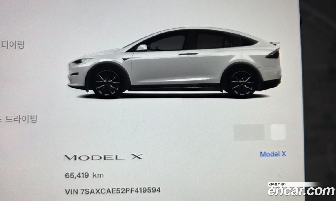 Tesla Model X фото 8