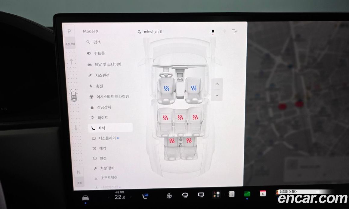 Tesla Model X фото 19