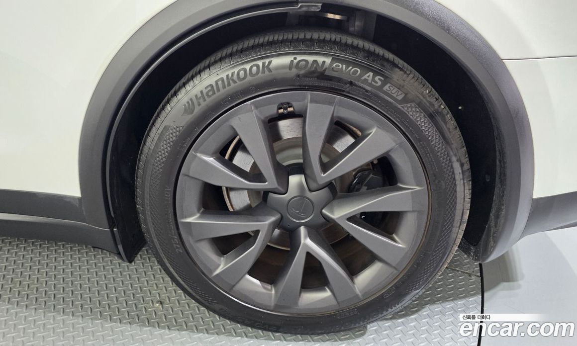 Tesla Model X фото 21