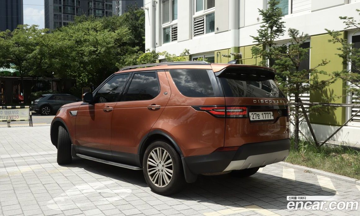 Land Rover Discovery 5 фото 2
