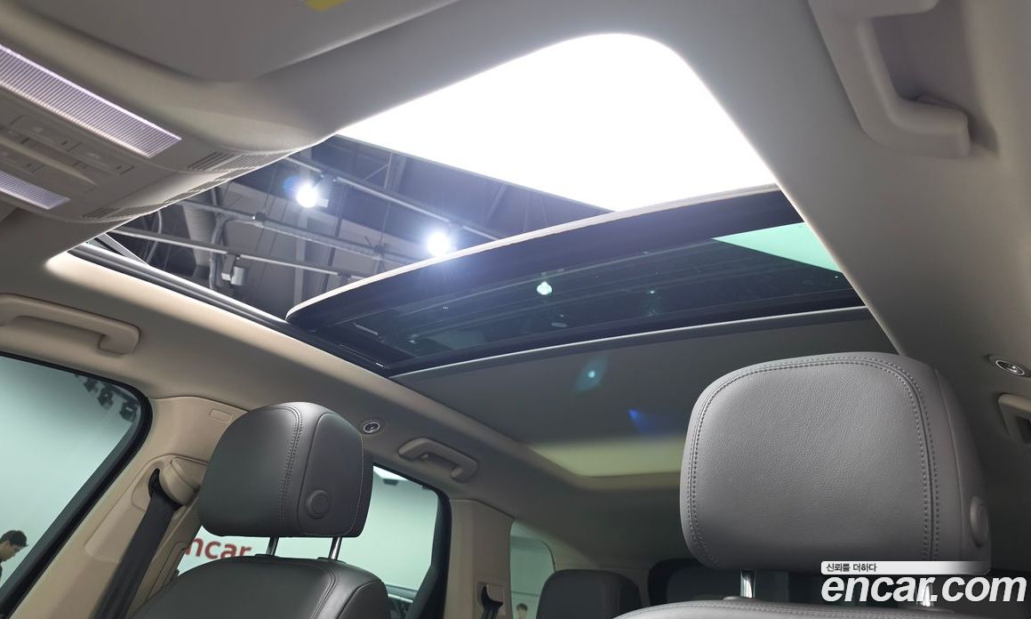 Volkswagen Touareg 3rd Gen фото 15