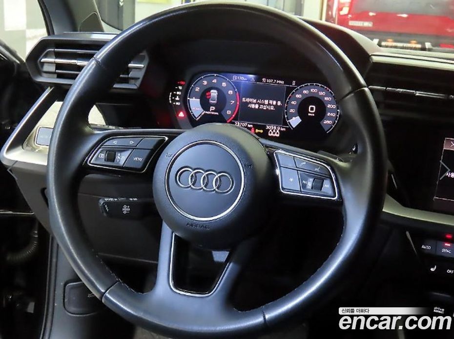 Audi A3 (8Y) фото 8