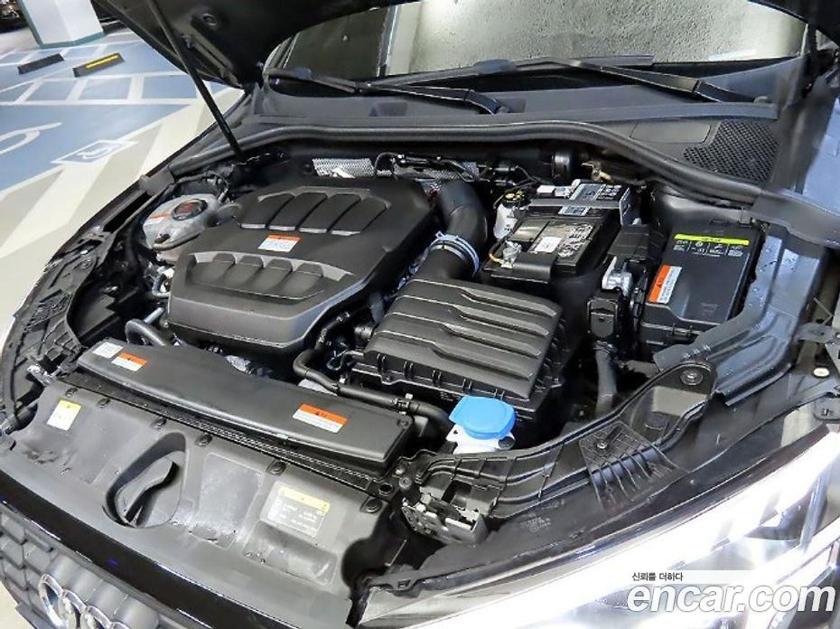 Audi A3 (8Y) фото 19