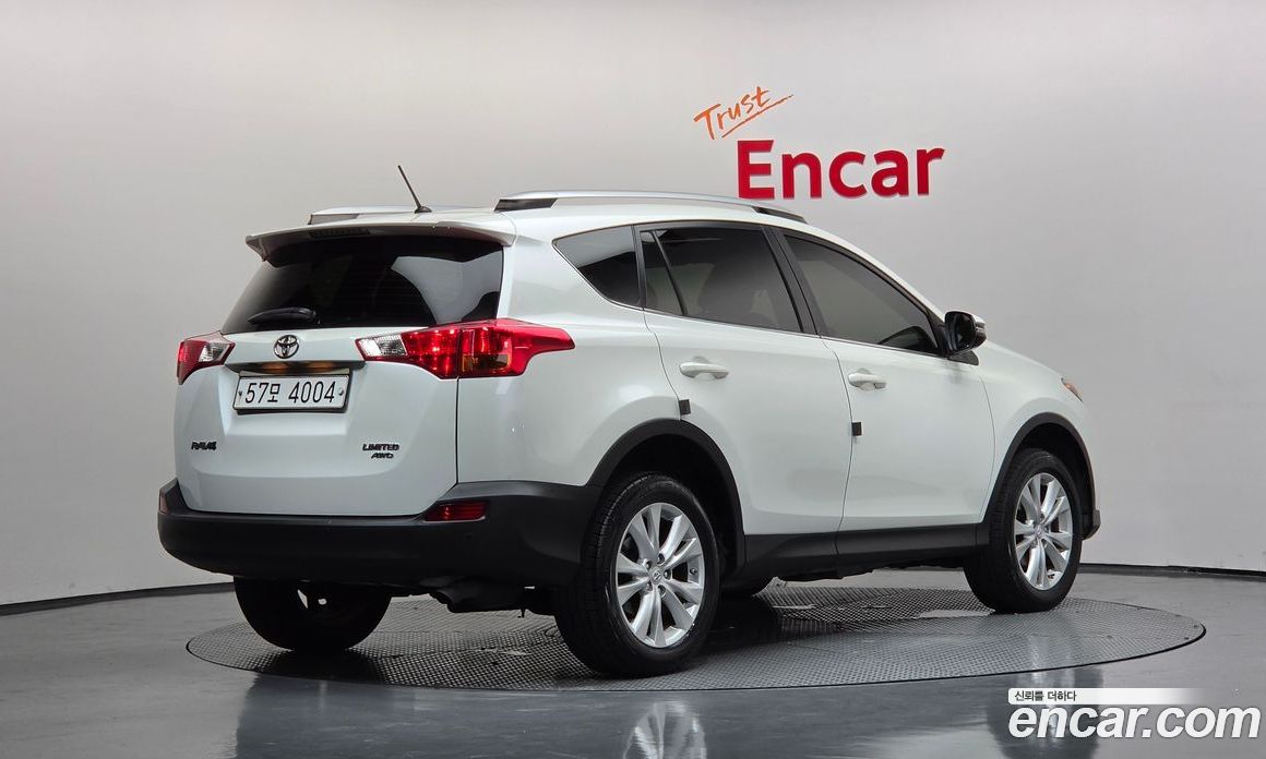 Toyota RAV4 4th Gen фото 2