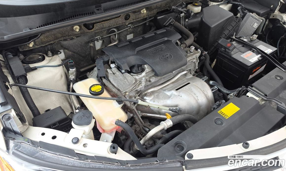 Toyota RAV4 4th Gen фото 6