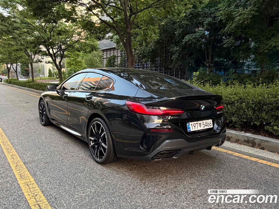BMW 8-Series (G15) фото 4