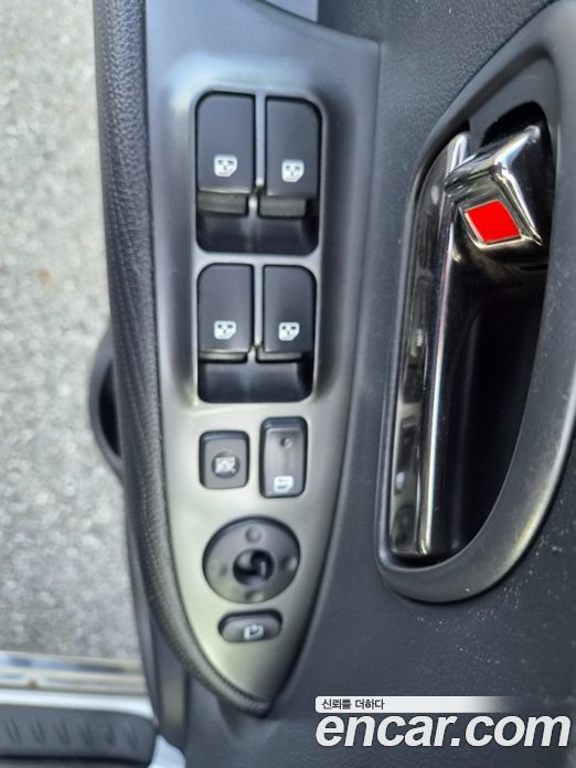 Kia Carens 2nd Gen фото 11