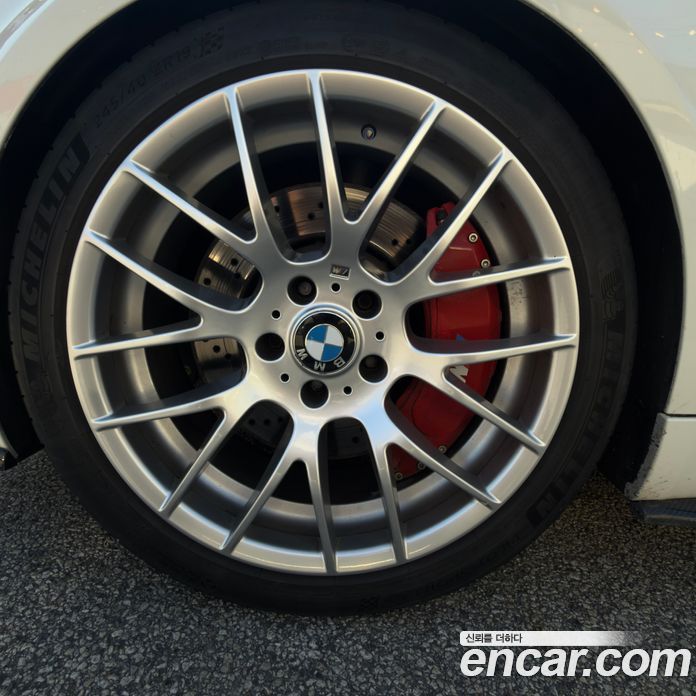 BMW M3 (E90) фото 5