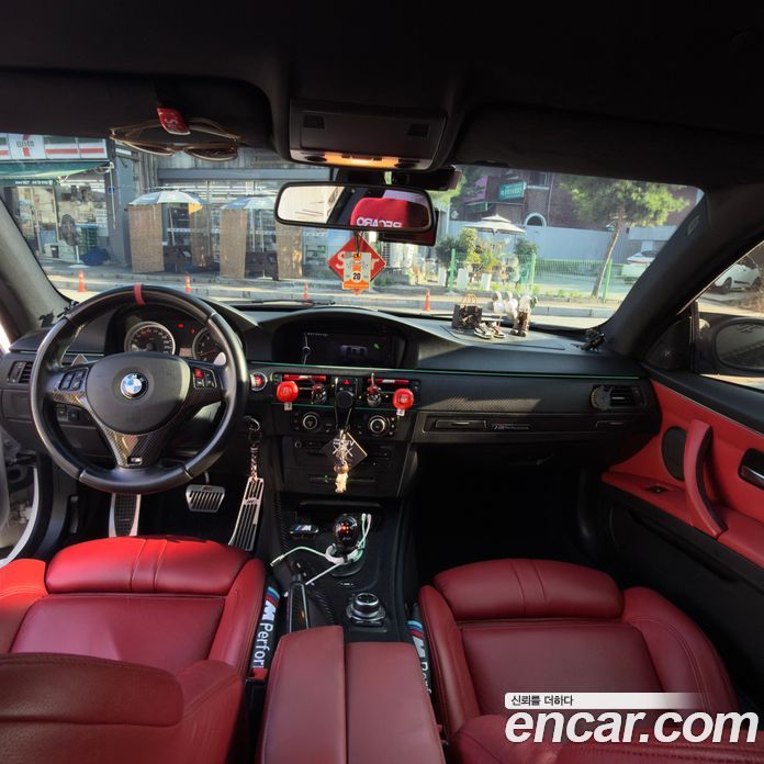 BMW M3 (E90) фото 7
