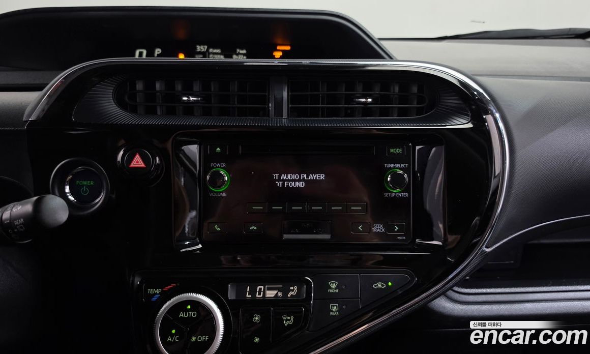 Toyota Prius C фото 15