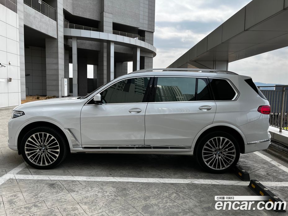 BMW X7 (G07) фото 5