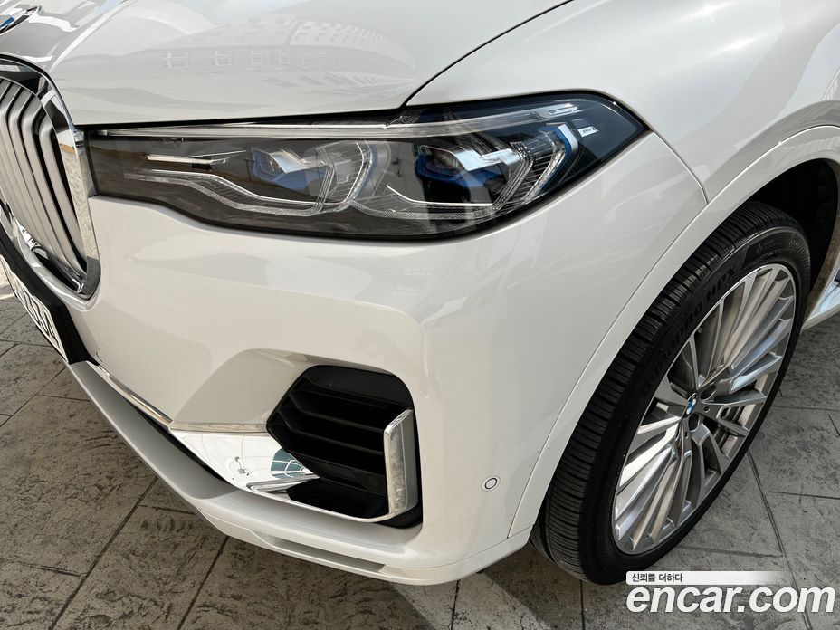 BMW X7 (G07) фото 6
