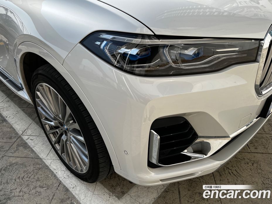 BMW X7 (G07) фото 7