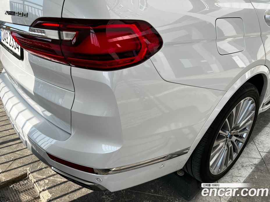 BMW X7 (G07) фото 8
